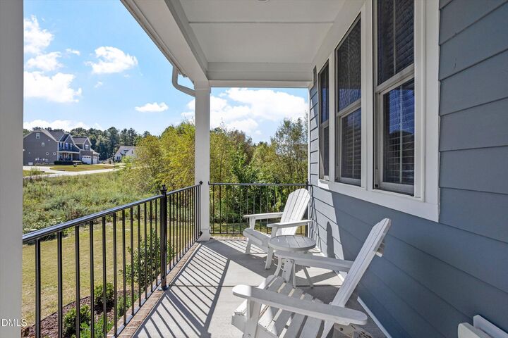 Property Photo:  806 Thomas Falls Court  NC 27526 