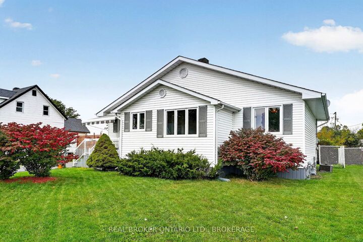 Property Photo:  18 Frost Avenue  ON K0C 1P0 