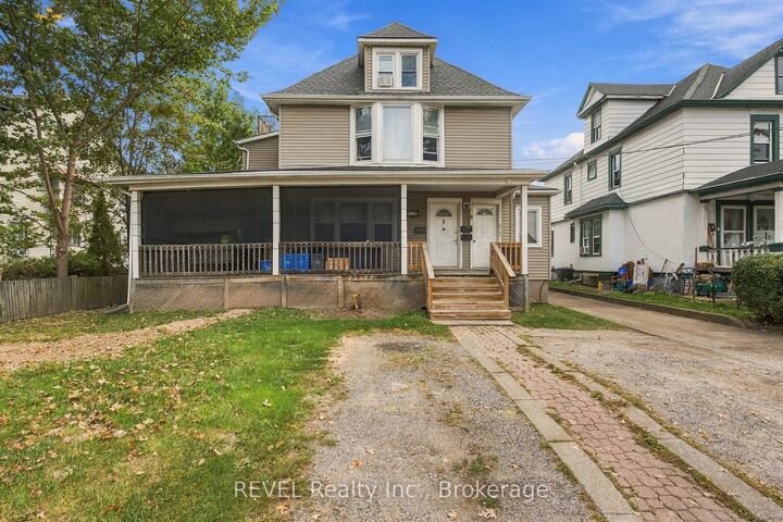 Property Photo:  132 Hellems Avenue  ON L3B 3B3 