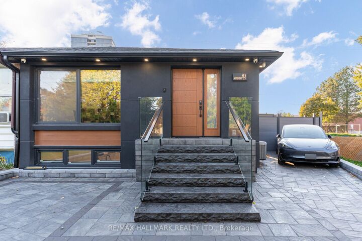 Property Photo:  61 Marlin Court  ON L3Y 2W7 