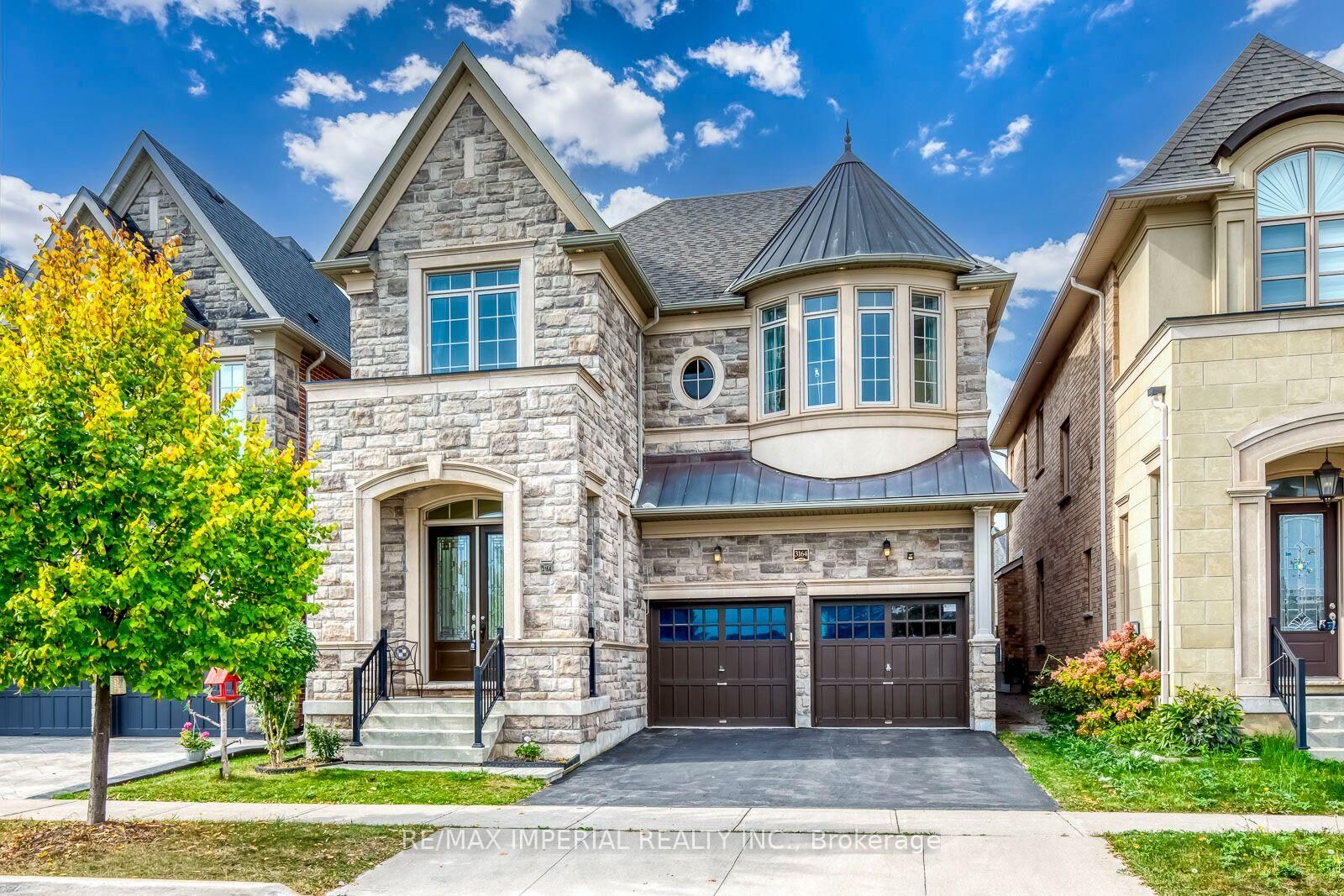 Property Photo:  3164 Post Road  ON L6H 0V4 