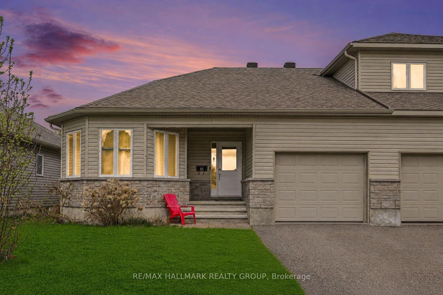Property Photo:  86 Fourth Avenue  ON K7S 0G1 