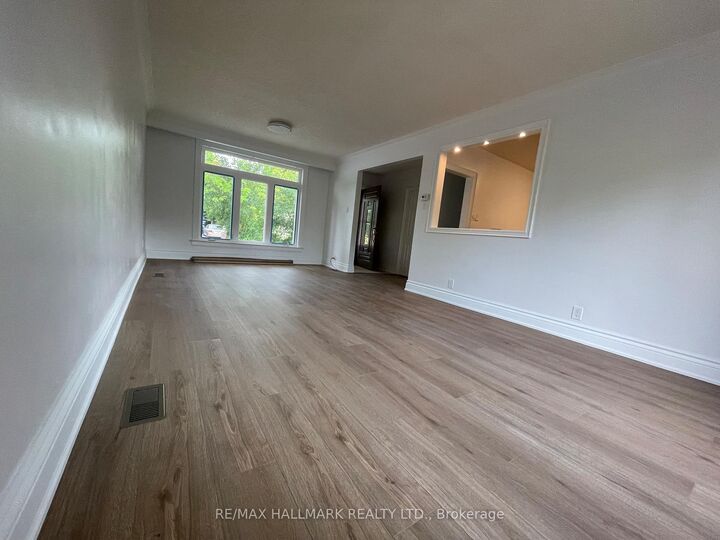 Property Photo:  116 Cartier Crescent Main Floor  ON L4C 2N6 