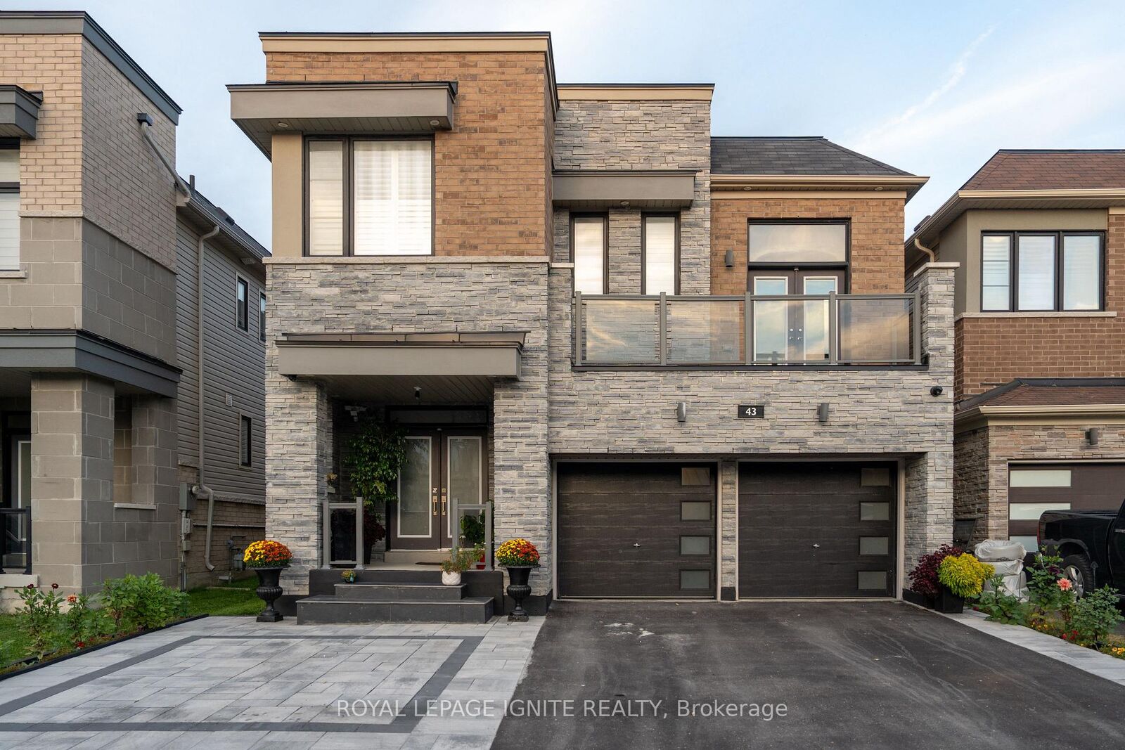 Property Photo:  43 Larkin Lane Bsmt  ON L1C 4A7 