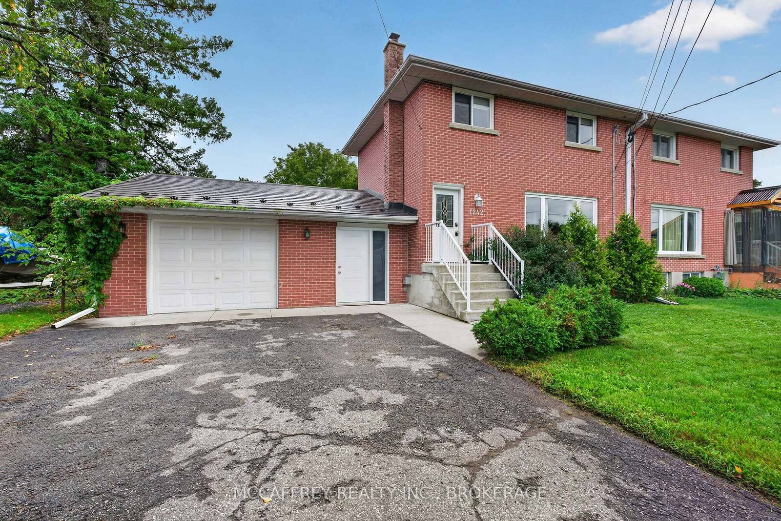 Property Photo:  1242 Leyton Avenue  ON K7P 2V6 