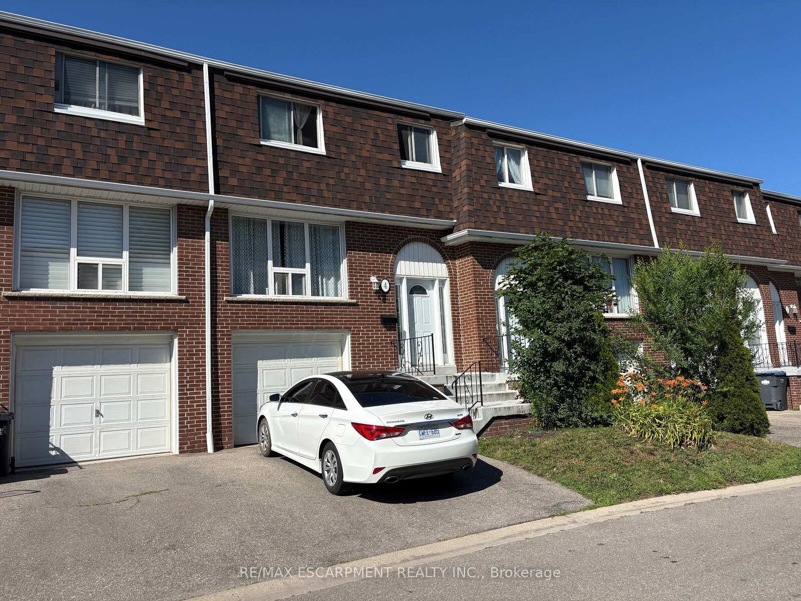 Property Photo:  2380 Bromsgrove Road 4  ON L5J 4E6 