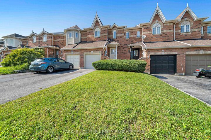 Property Photo:  16 Drake Drive  ON L4N 8W3 