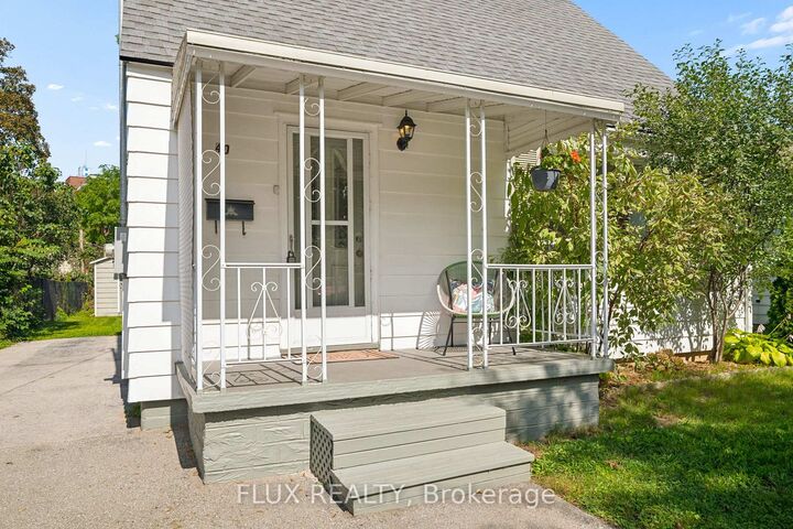 Property Photo:  40 Perth Road  ON N2M 3G5 