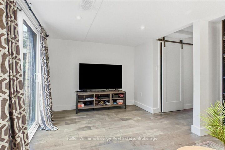 Property Photo:  221 Ormond Drive E45  ON L1G 6T7 
