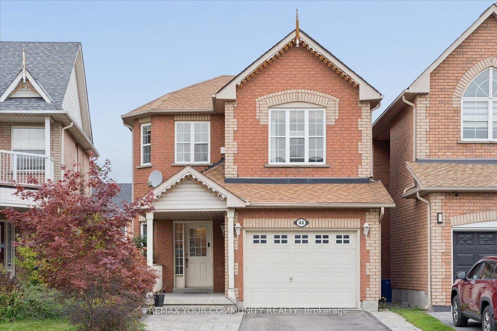 Property Photo:  44 Antique Drive  ON L4E 3X5 