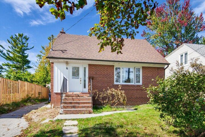Property Photo:  76 Celeste Drive  ON M1E 2V1 