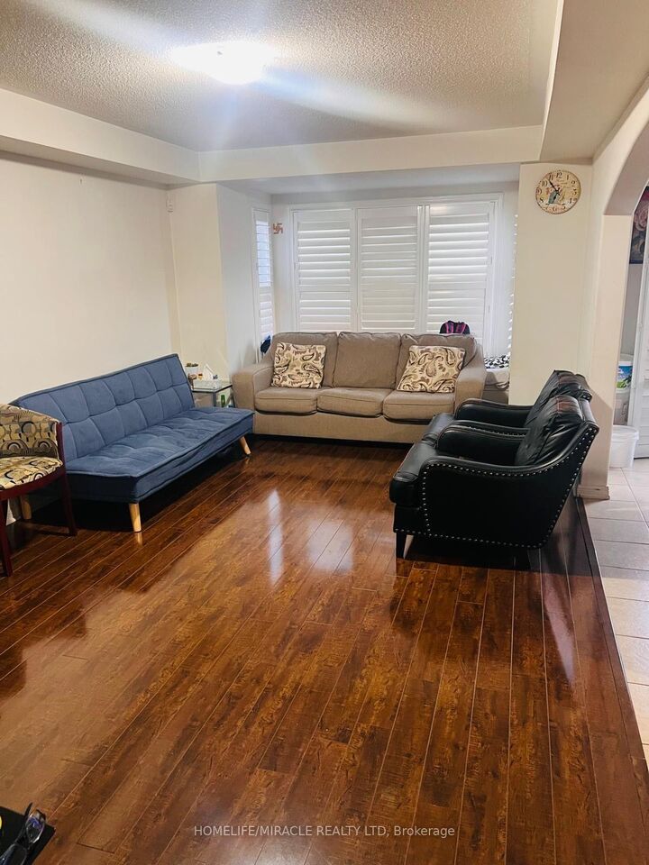 Property Photo:  17 Agricola Road Upper Main  ON L7A 0V1 