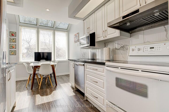Property Photo:  310 Christopher Drive 15  ON N1P 1B4 
