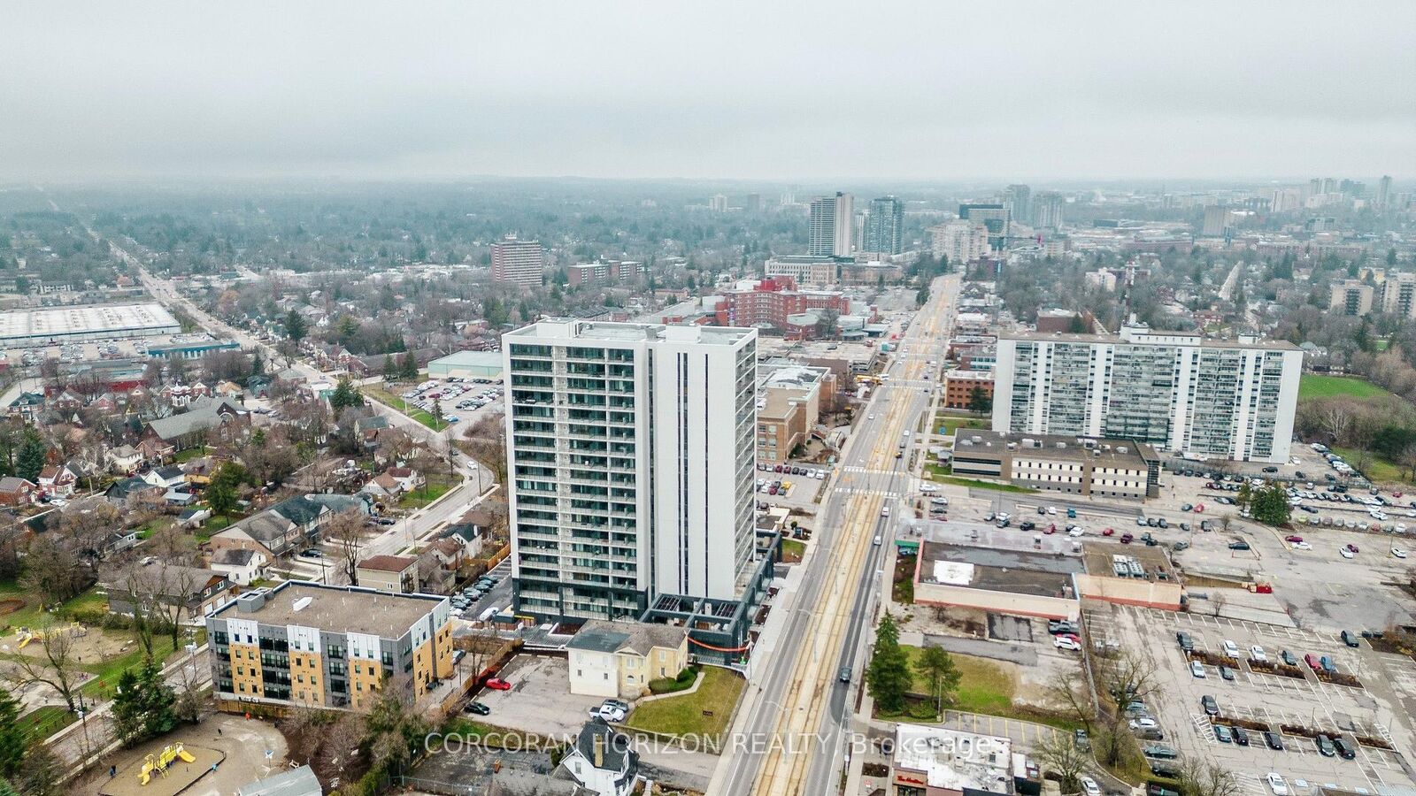Property Photo:  741 King Street W 1412  ON N2G 0E9 