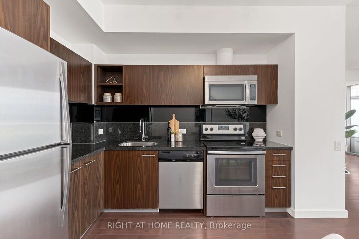 Property Photo:  390 Cherry Street 701  ON M5A 0E2 
