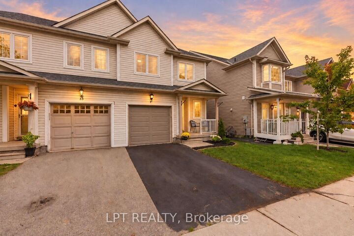 Property Photo:  31 Laurendale Avenue  ON L4P 4A8 