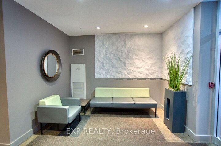 Property Photo:  383 Cumberland Street 301  ON K1N 1J7 