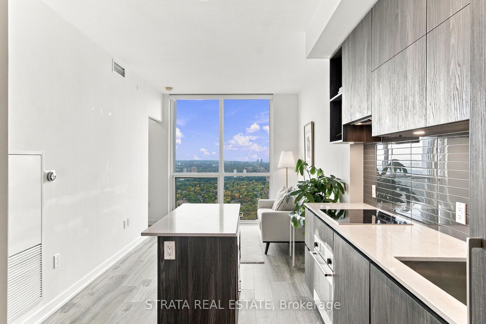 Property Photo: 1 Yorkville Ave Avenue 4610 ON M4W 1L1