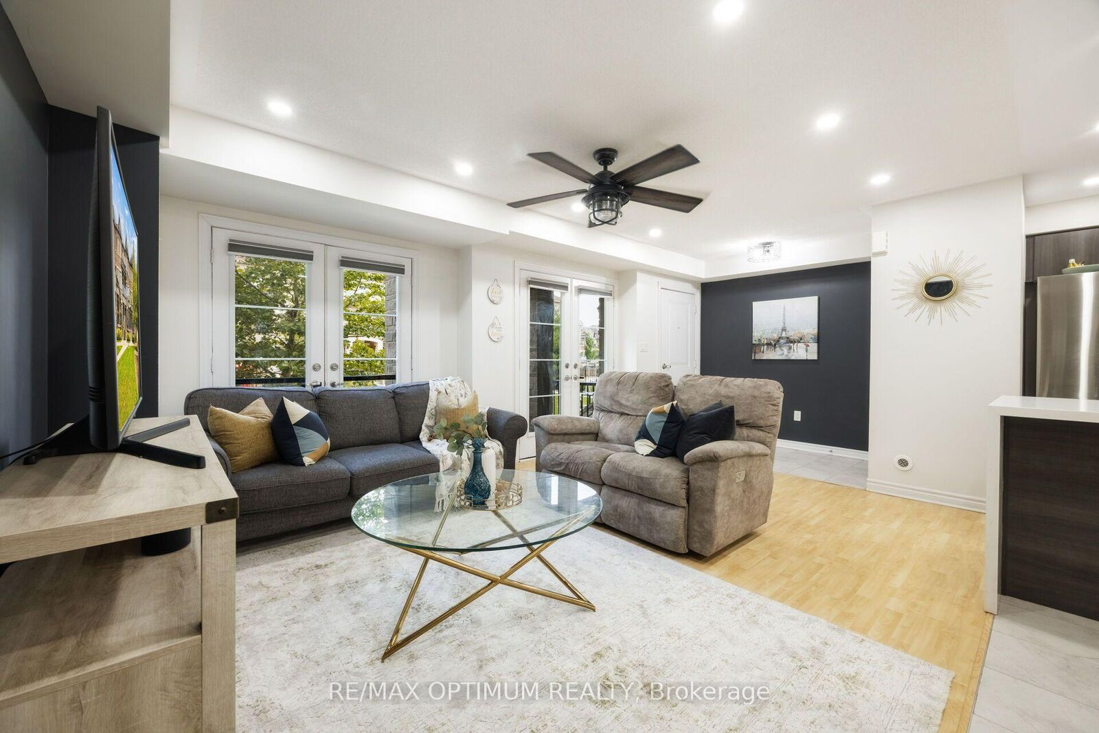 Property Photo:  200 Veterans Drive 160  ON L7A 4S6 
