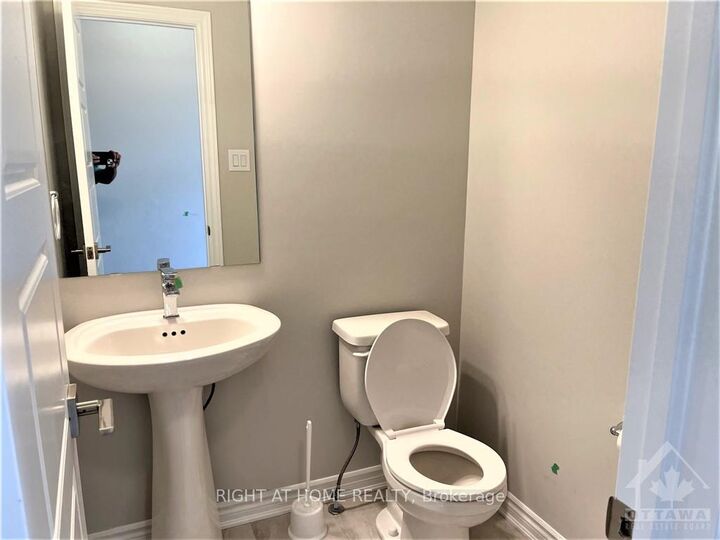 Property Photo: 681 Allied Mews ON K2S 2Z6