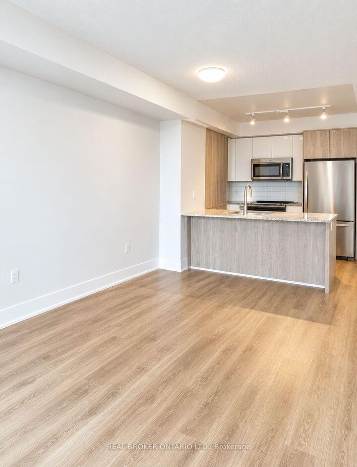 Property Photo:  9 Valhalla Inn Road 708  ON M9B 0B2 