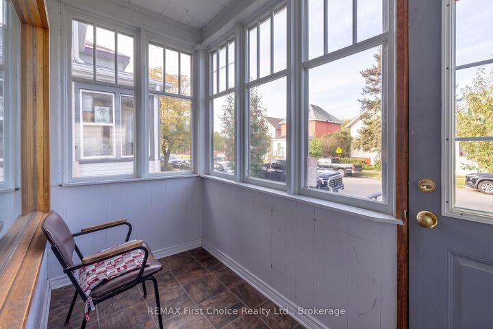 Property Photo:  322 Ogden Street  ON P7C 2N3 