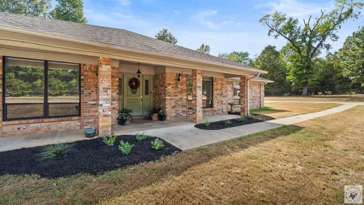 Property Photo:  33 Hickory Oak Ln  TX 75501 