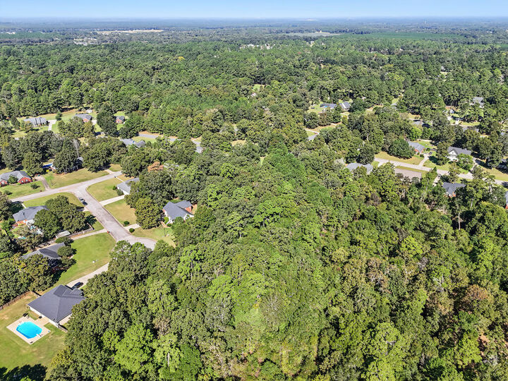 Property Photo:  105 Setter Ct  GA 31763 