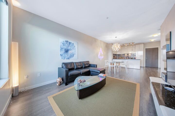 Property Photo:  9311 Alexandra Road 521  BC V6X 0L8 