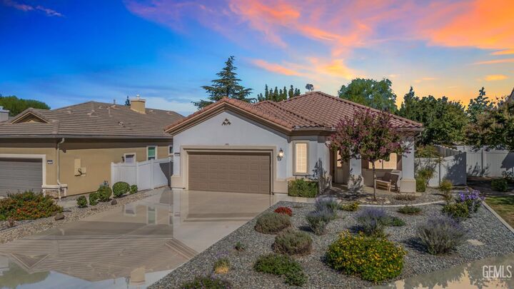 Property Photo:  14420 Terrazzo Drive  CA 93306 