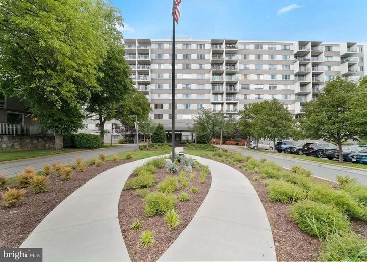 Property Photo: 4977 Battery Lane 807 MD 20814