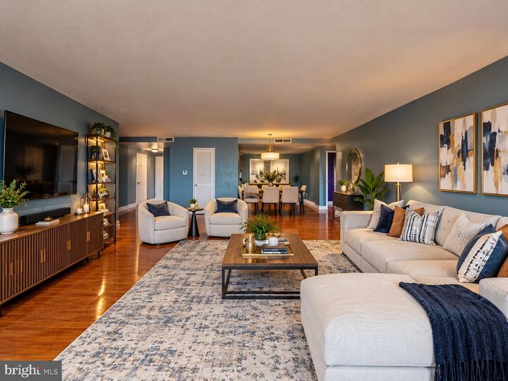 Property Photo: 4600 Duke Street 1631 VA 22304