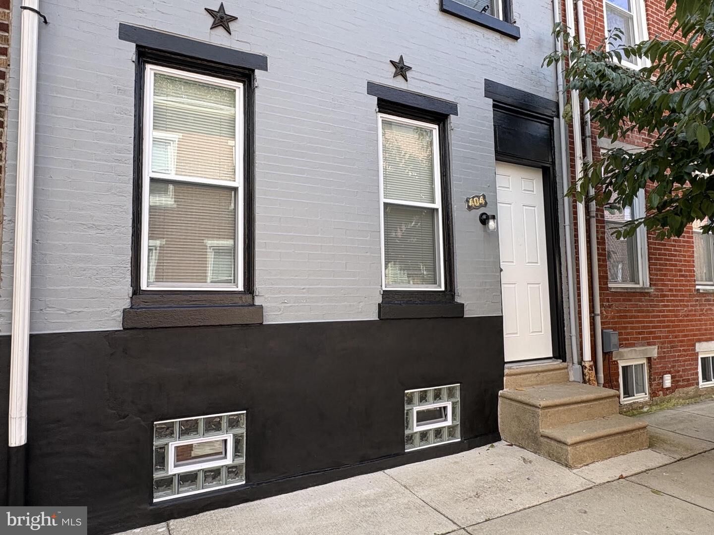 Property Photo:  404 Watkins Street  PA 19148 