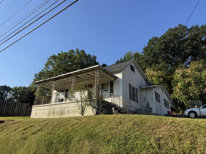 Property Photo:  1109 Trammell Street  GA 30720 
