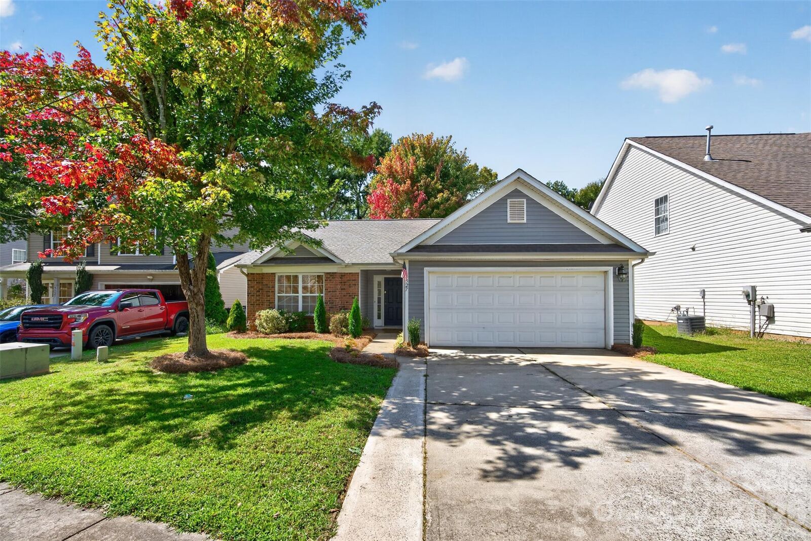 Property Photo:  5327 Fernhill Drive  NC 28217 