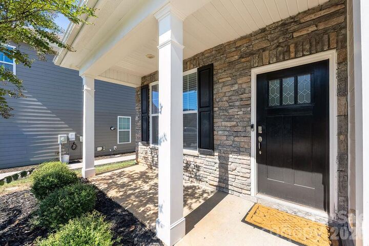 Property Photo:  108 Northstone Road  NC 28115 