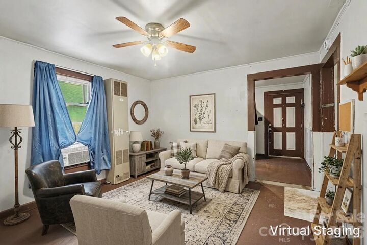 Property Photo: 905 Skyland Street NC 28083