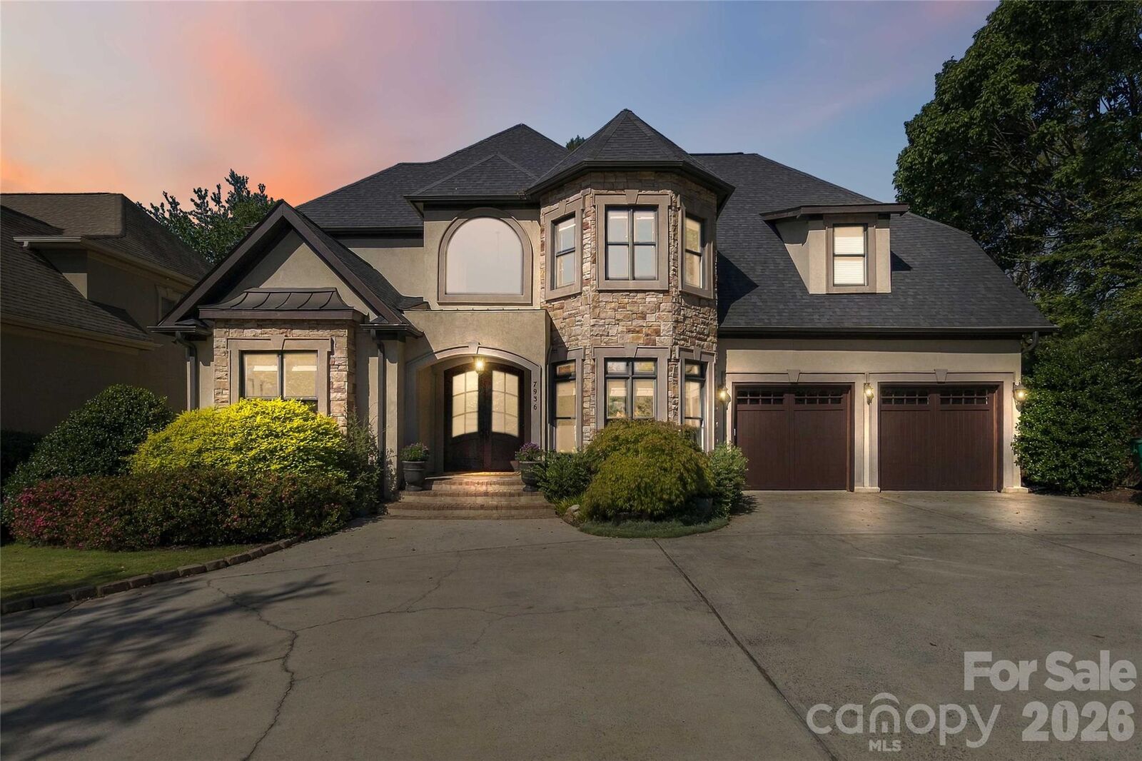 Property Photo: 7936 Park Road NC 28210