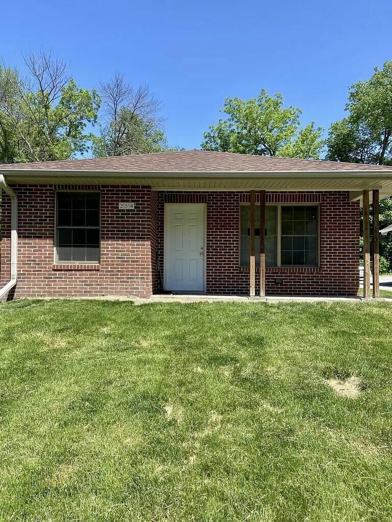 Property Photo:  254 Campus Avenue  IA 50014 