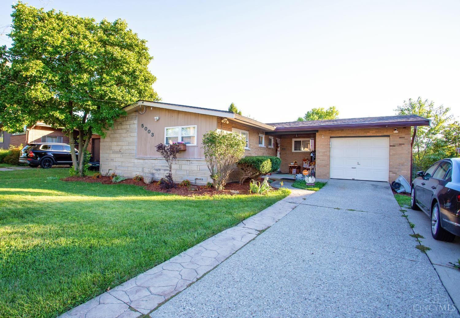 Property Photo: 5003 Mt Alverno Road OH 45238