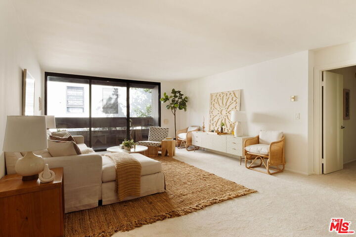 Property Photo: 8640 Gulana Ave, Unit J2016 CA 90293