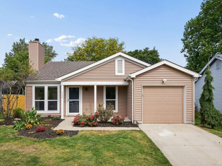 Property Photo: 1726 Weather Stone Lane OH 43235