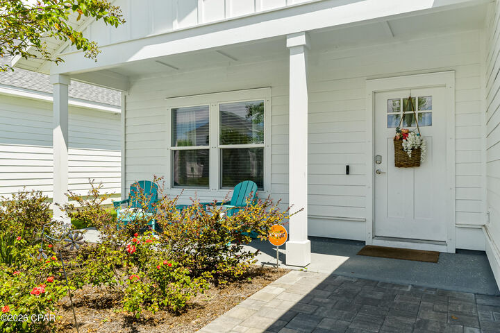 Property Photo: 245 N Wells Street FL 32413
