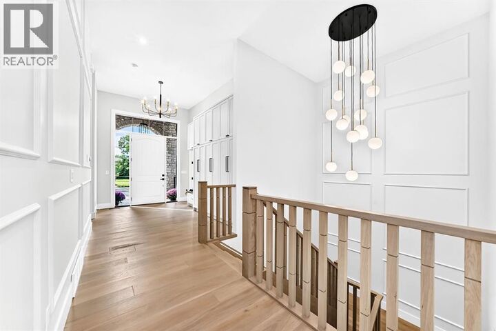 Property Photo:  3743 36 Avenue Southwest  AB T3E 1C3 