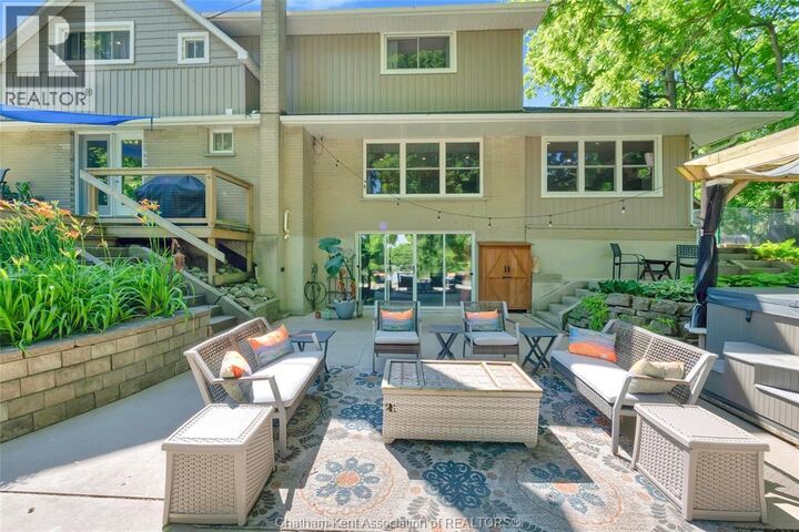 Property Photo:  472 Sydenham Street  ON N0P 1M0 