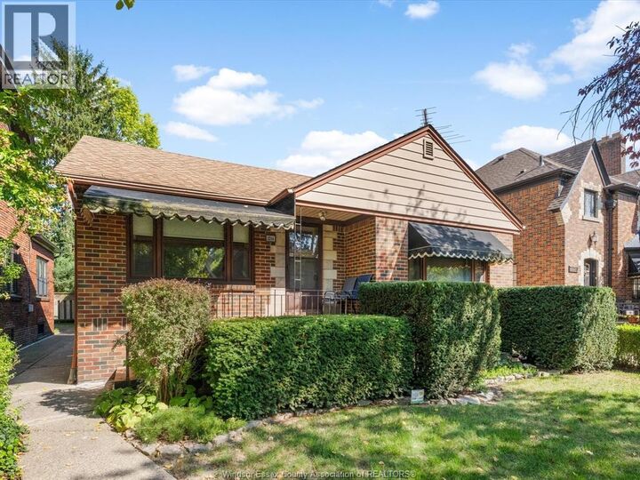 Property Photo:  2214 Victoria Avenue  ON N8X 1R1 