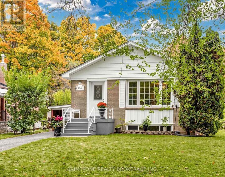 Property Photo:  93 Bayview Parkway  ON L3Y 3W2 