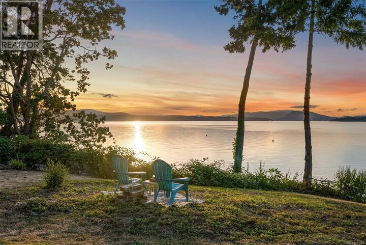 Property Photo: 9760 Glynnwood Park Road BC V8L 5H4
