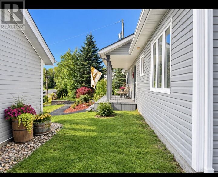 Property Photo:  51 Main Street  NL A0G 2P0 
