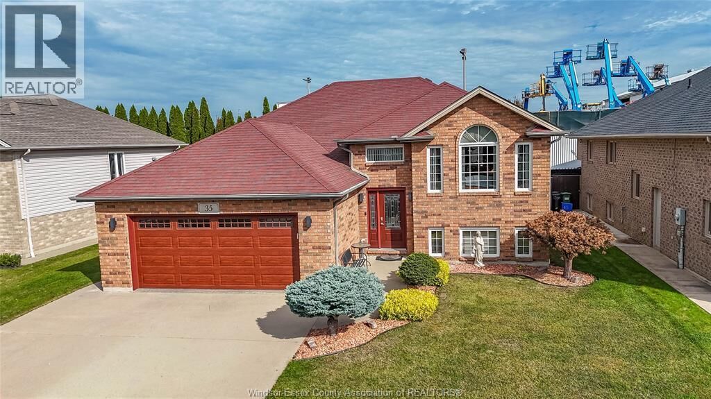 Property Photo:  35 Sandy Lake  ON N8H 5K3 